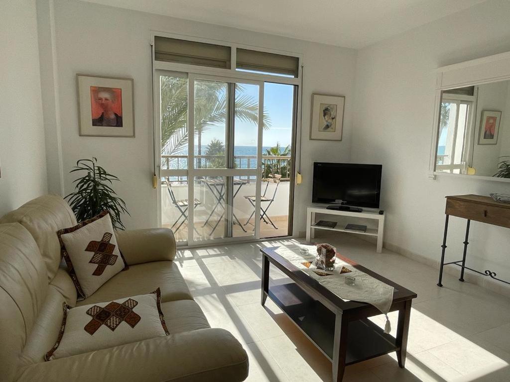 Apartamento Frente A La Playa Piso 3 Estepona Exterior photo